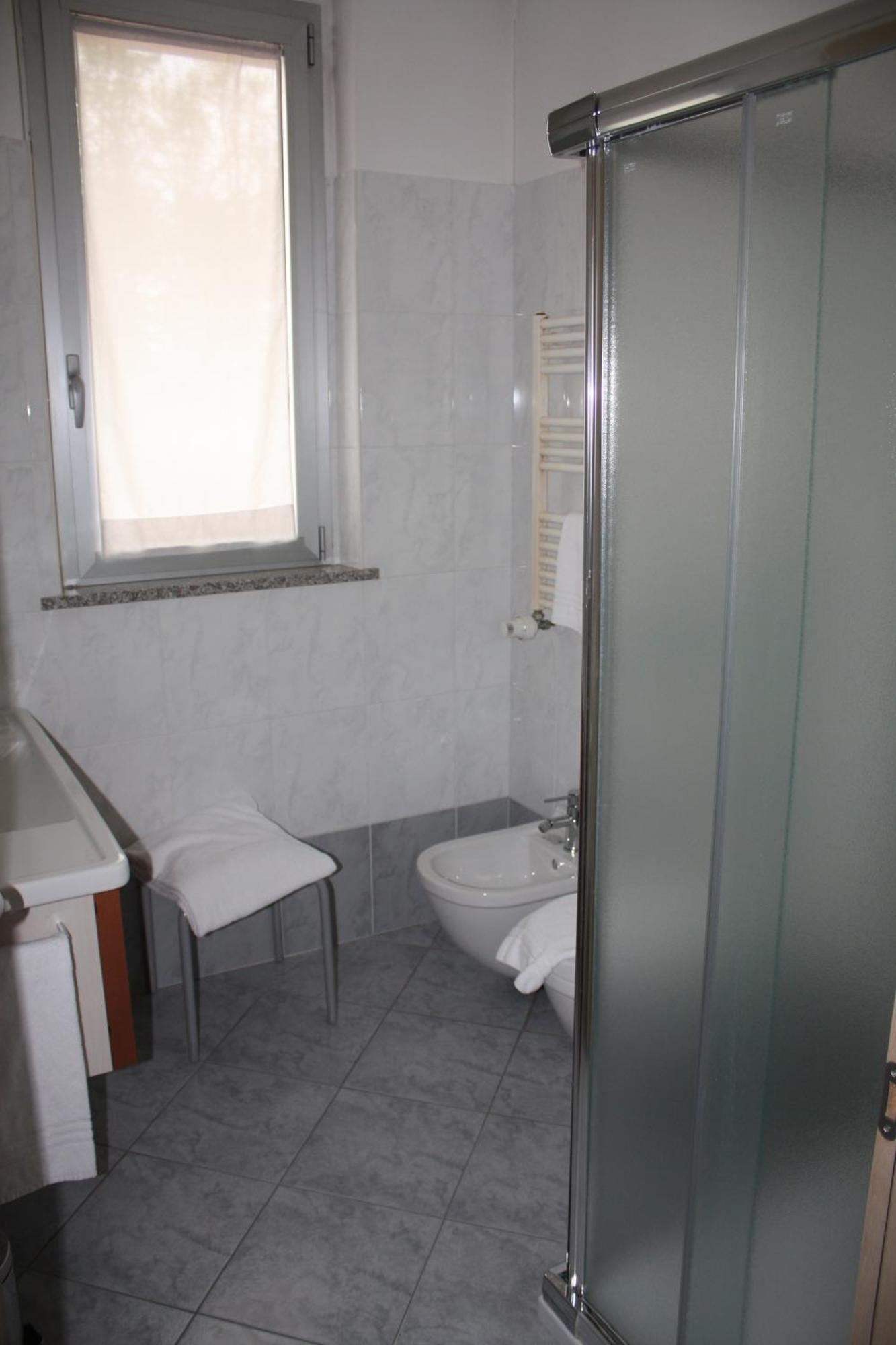 Hotel 2C Legnano Esterno foto