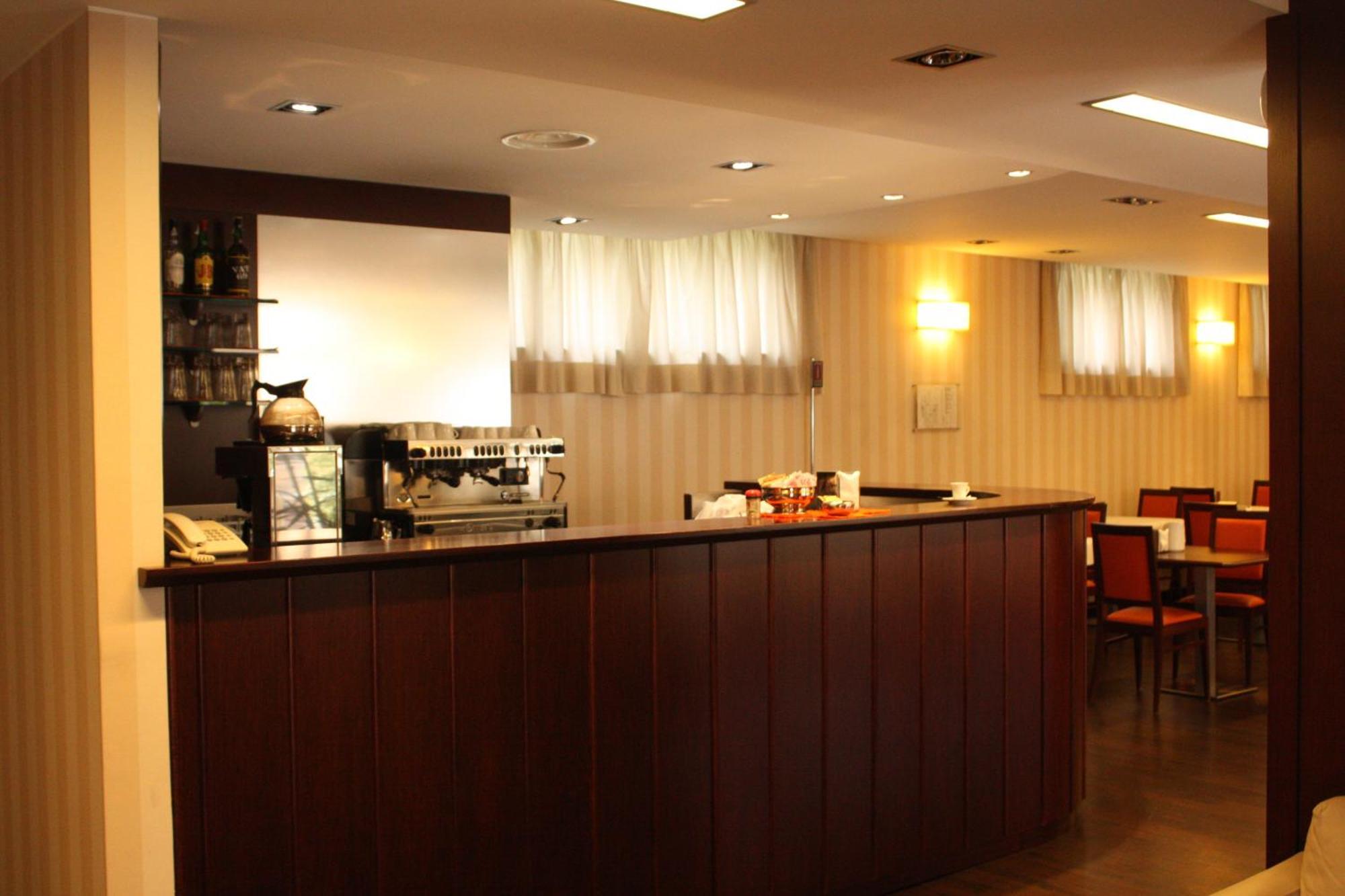 Hotel 2C Legnano Esterno foto