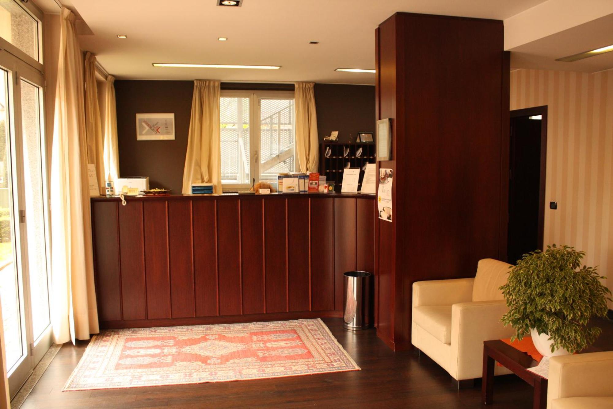 Hotel 2C Legnano Esterno foto