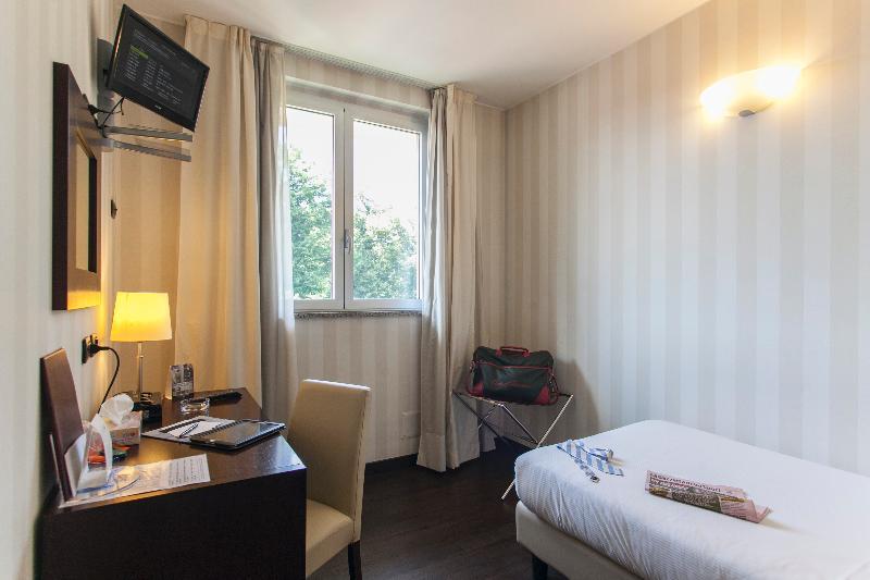 Hotel 2C Legnano Esterno foto