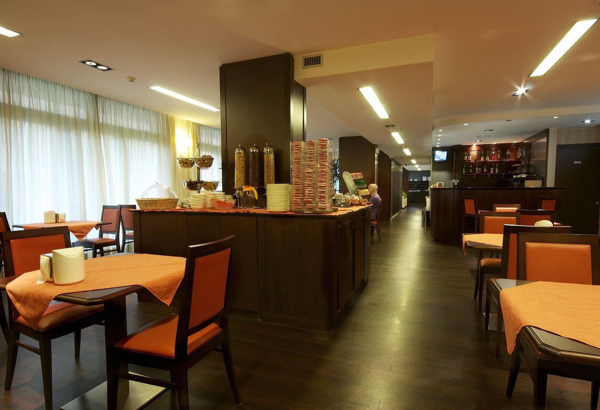 Hotel 2C Legnano Esterno foto