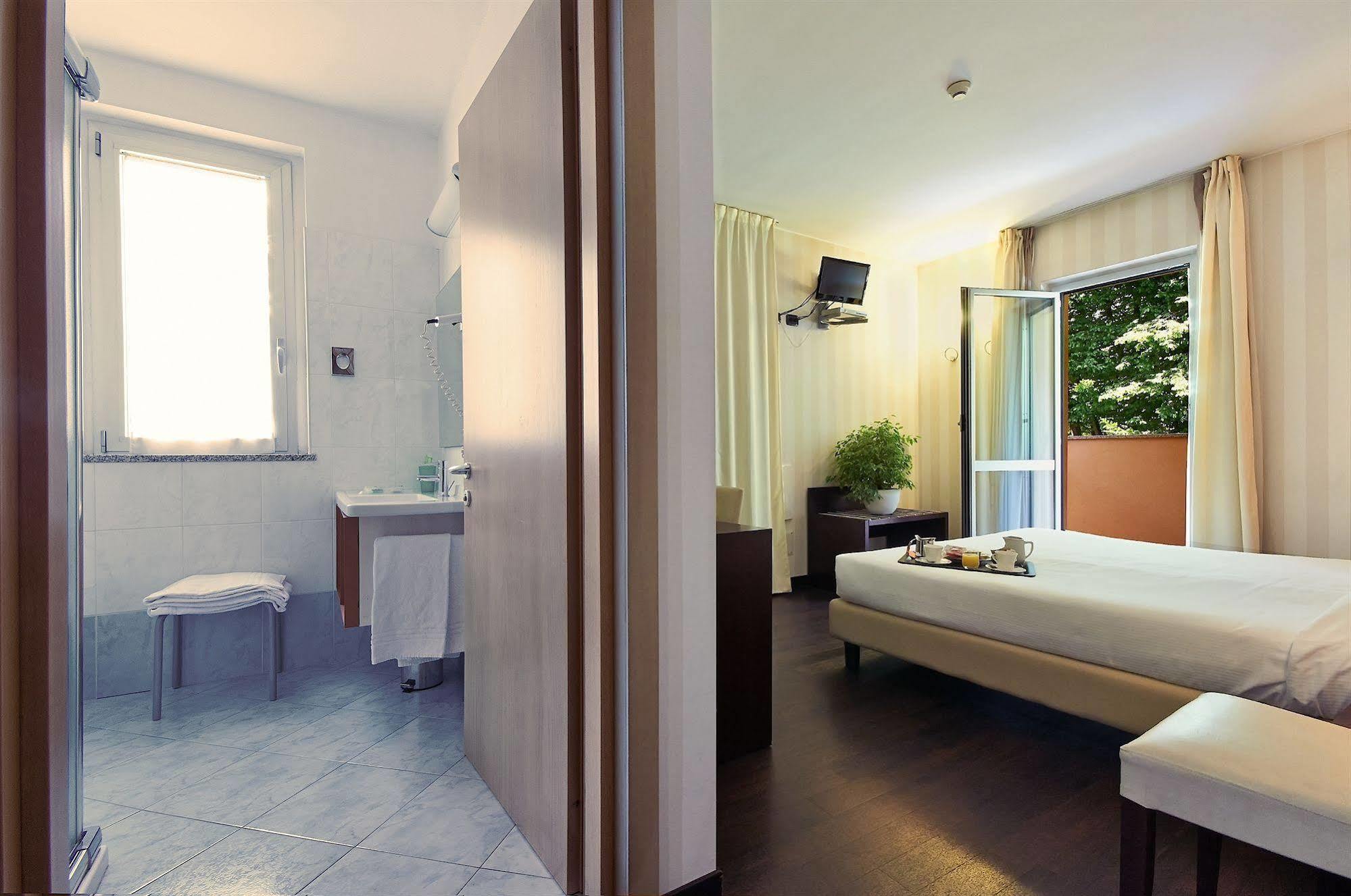 Hotel 2C Legnano Esterno foto