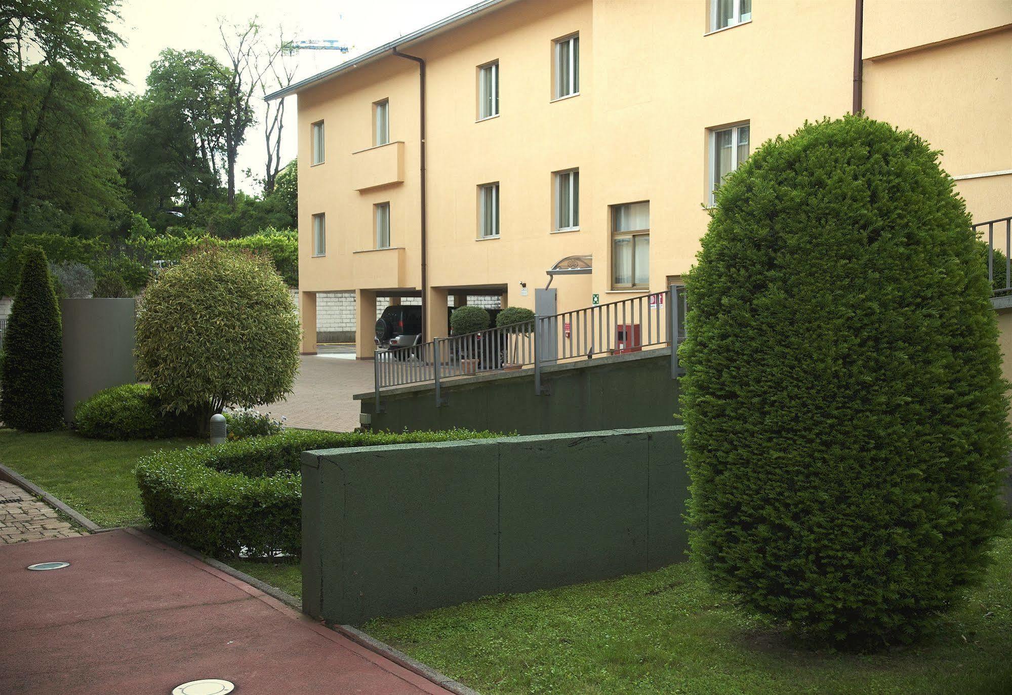 Hotel 2C Legnano Esterno foto