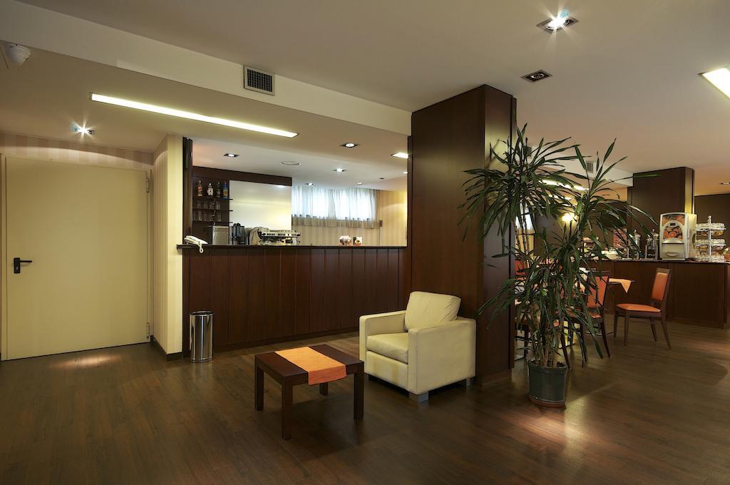 Hotel 2C Legnano Esterno foto