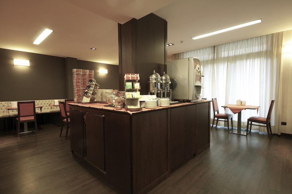 Hotel 2C Legnano Esterno foto